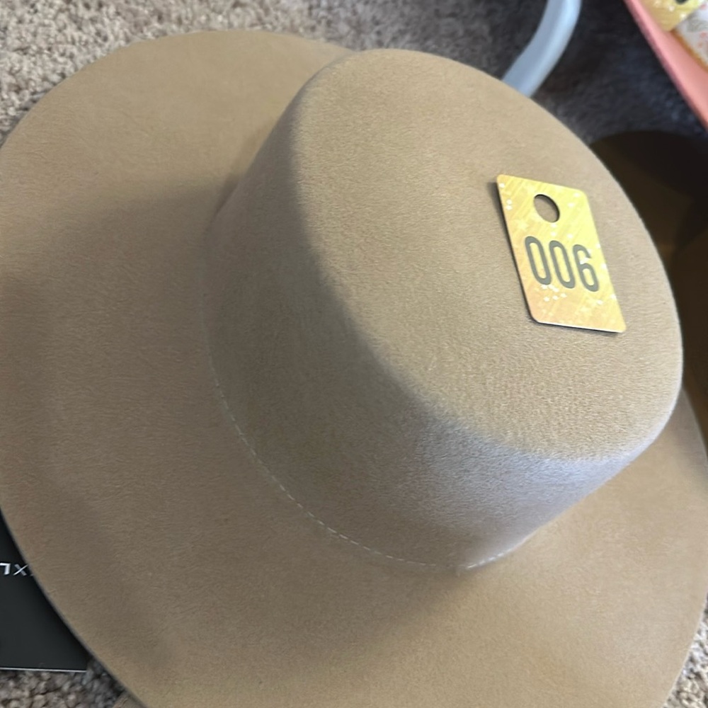 Gigi Pip Tan Hat